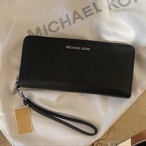 Michael Kors black leather large continental wristlet wallet